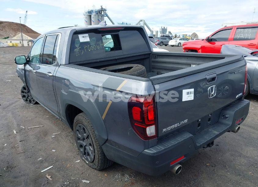 Photo 3 of 2023 Honda Ridgeline RTL-E (VIN 5FPYK3F78PB064633)