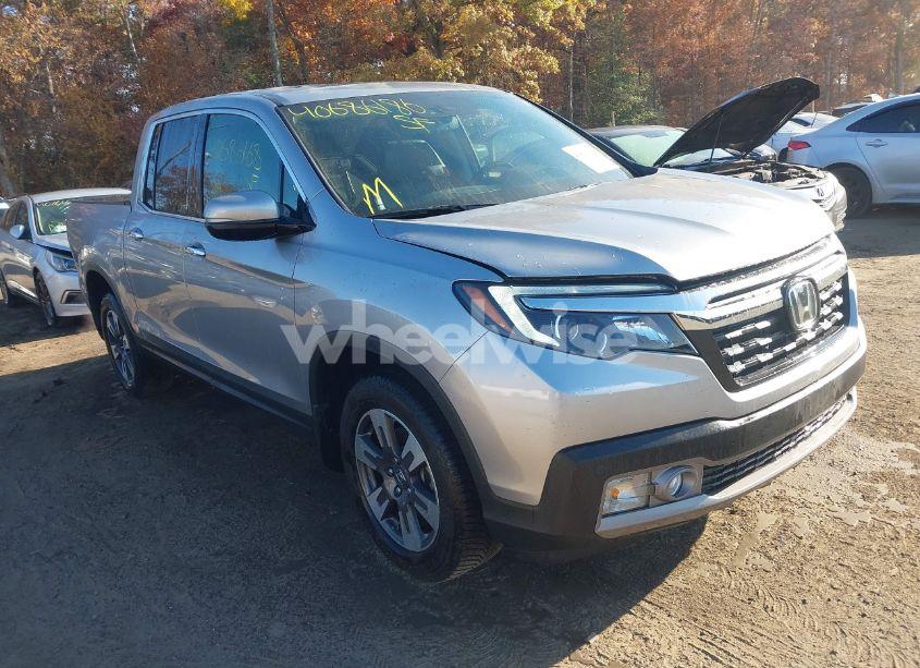 2018 Honda Ridgeline RTL-E (VIN 5FPYK3F79JB008806) main photo