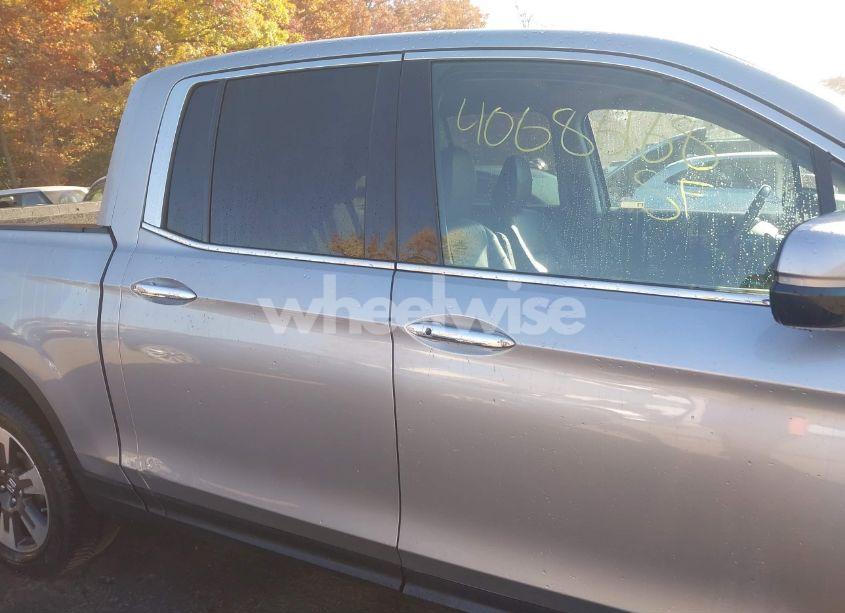 Photo 13 of 2018 Honda Ridgeline RTL-E (VIN 5FPYK3F79JB008806)