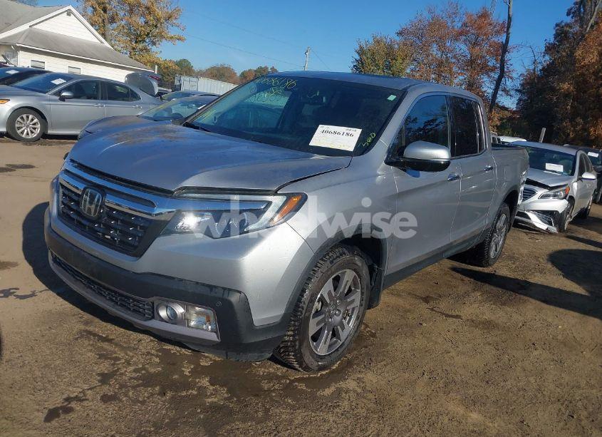 Photo 2 of 2018 Honda Ridgeline RTL-E (VIN 5FPYK3F79JB008806)
