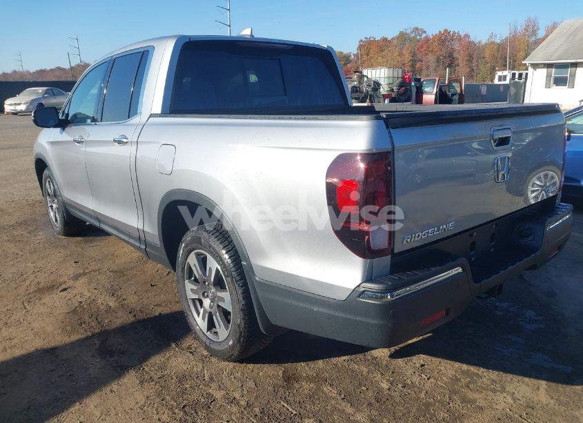 Photo 3 of 2018 Honda Ridgeline RTL-E (VIN 5FPYK3F79JB008806)