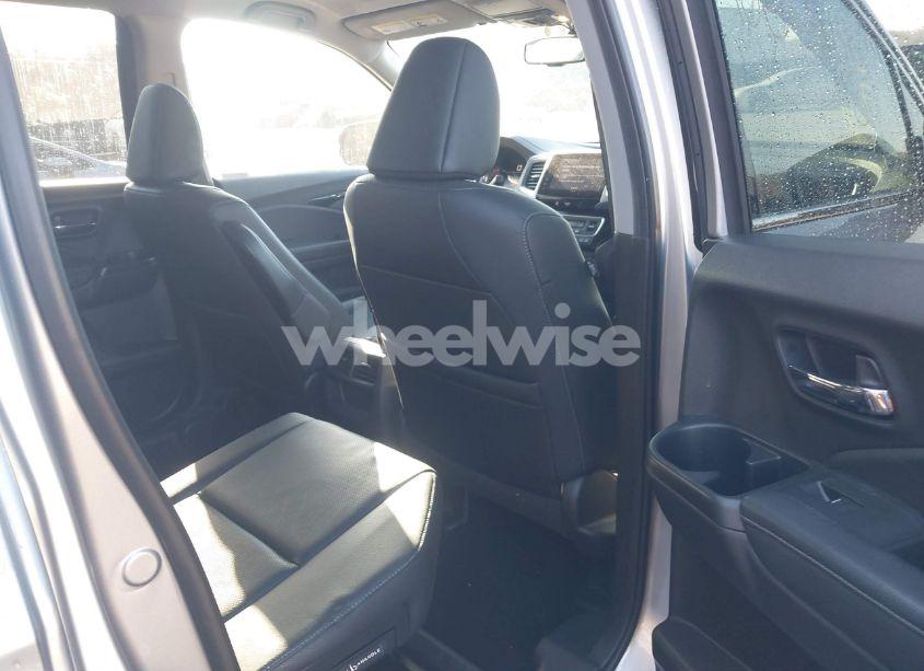 Photo 8 of 2018 Honda Ridgeline RTL-E (VIN 5FPYK3F79JB008806)