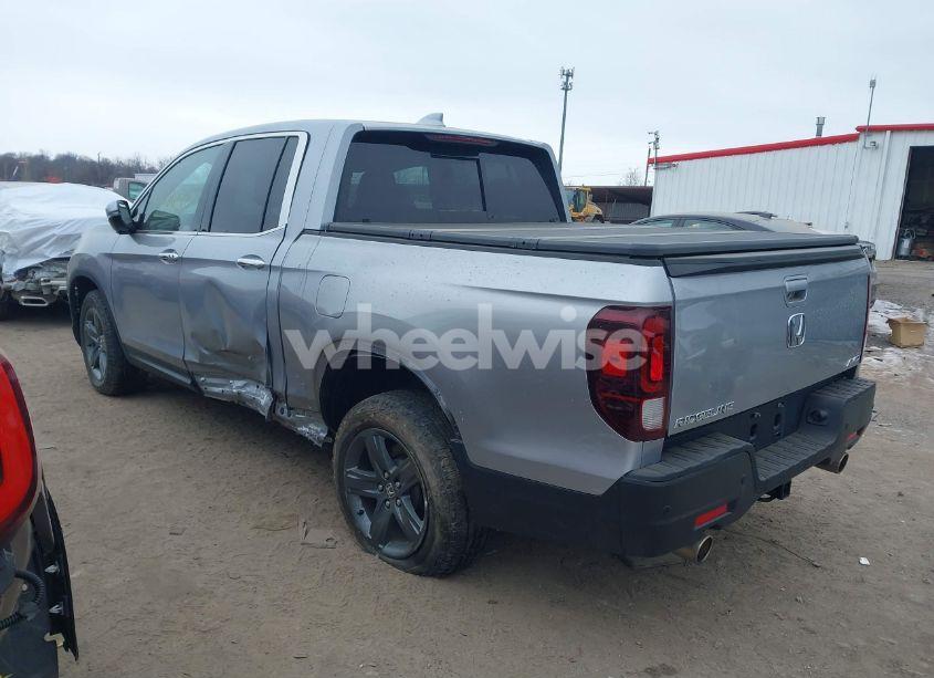 Photo 3 of 2021 Honda Ridgeline RTL-E (VIN 5FPYK3F79MB010091)