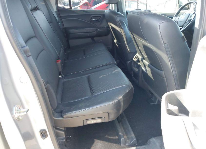 Photo 8 of 2017 Honda Ridgeline RTL-E (VIN 5FPYK3F7XHB033904)