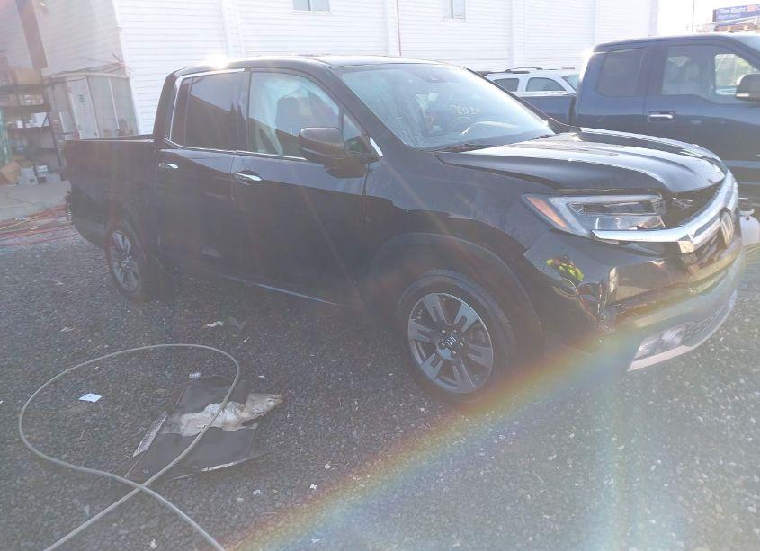 2018 Honda Ridgeline RTL-E (VIN 5FPYK3F7XJB013514) main photo