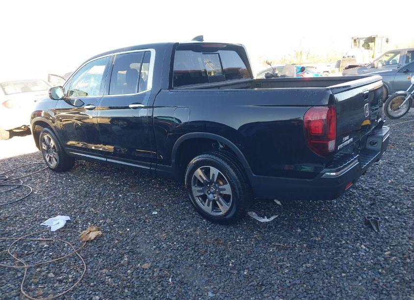 Photo 3 of 2018 Honda Ridgeline RTL-E (VIN 5FPYK3F7XJB013514)
