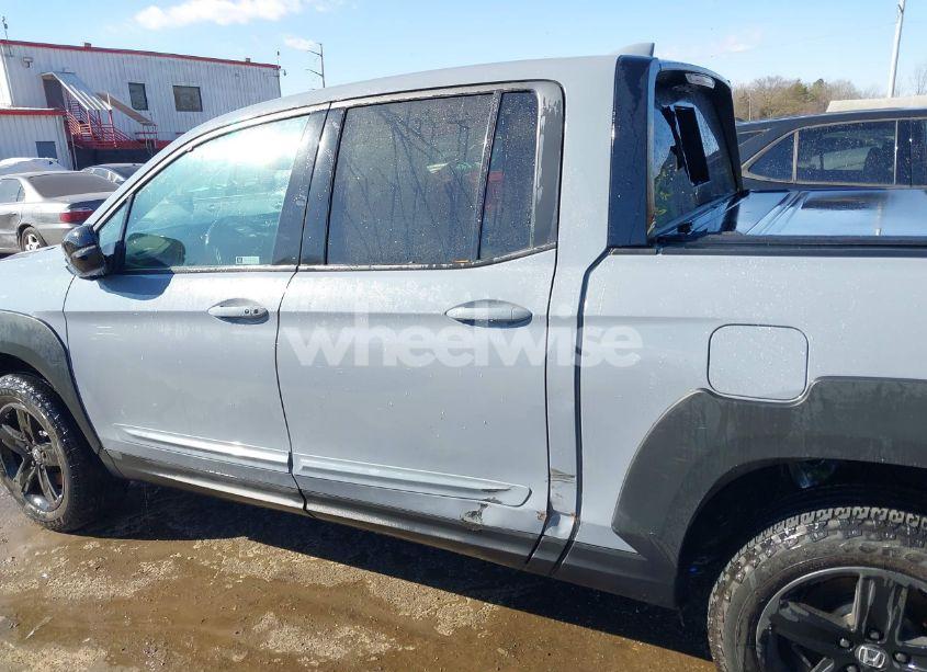 Photo 14 of 2022 Honda Ridgeline BLACK EDITION (VIN 5FPYK3F80NB021751)