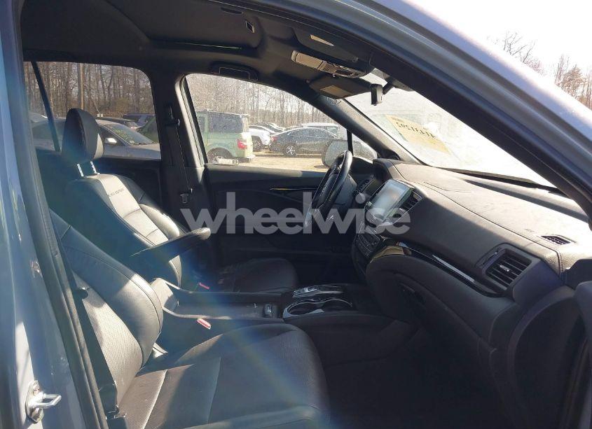 Photo 5 of 2022 Honda Ridgeline BLACK EDITION (VIN 5FPYK3F80NB021751)