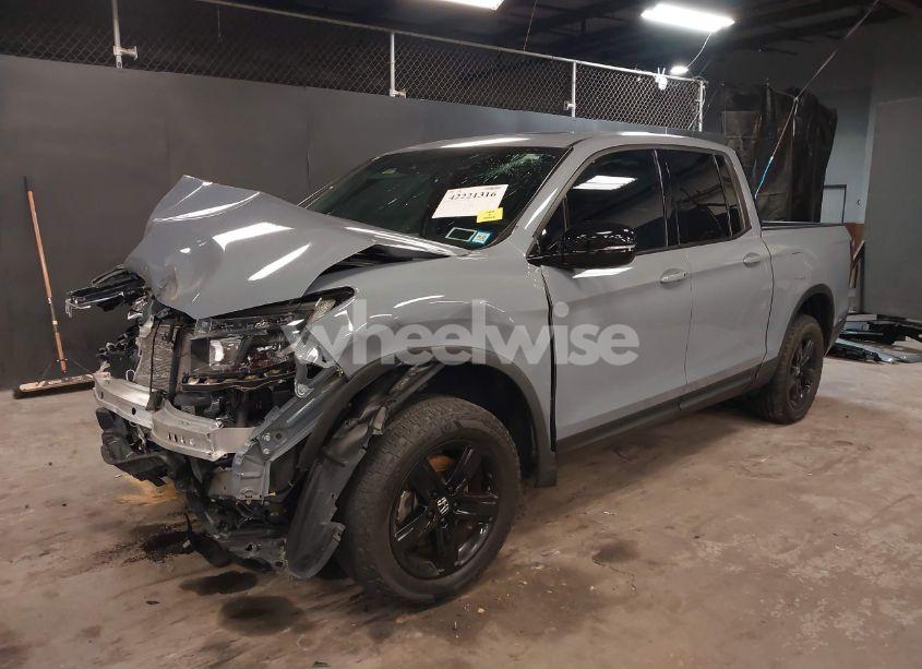 Photo 2 of 2022 Honda Ridgeline BLACK EDITION (VIN 5FPYK3F80NB032006)