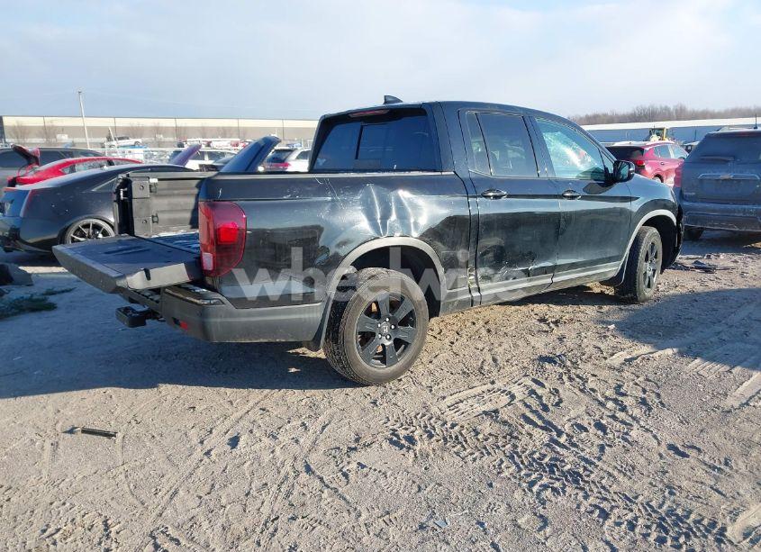 Photo 4 of 2017 Honda Ridgeline BLACK EDITION (VIN 5FPYK3F81HB034352)