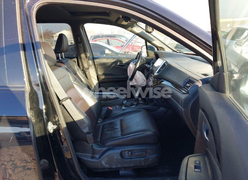 Photo 5 of 2017 Honda Ridgeline BLACK EDITION (VIN 5FPYK3F81HB034352)