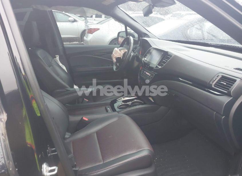 Photo 5 of 2022 Honda Ridgeline BLACK EDITION (VIN 5FPYK3F82NB030404)