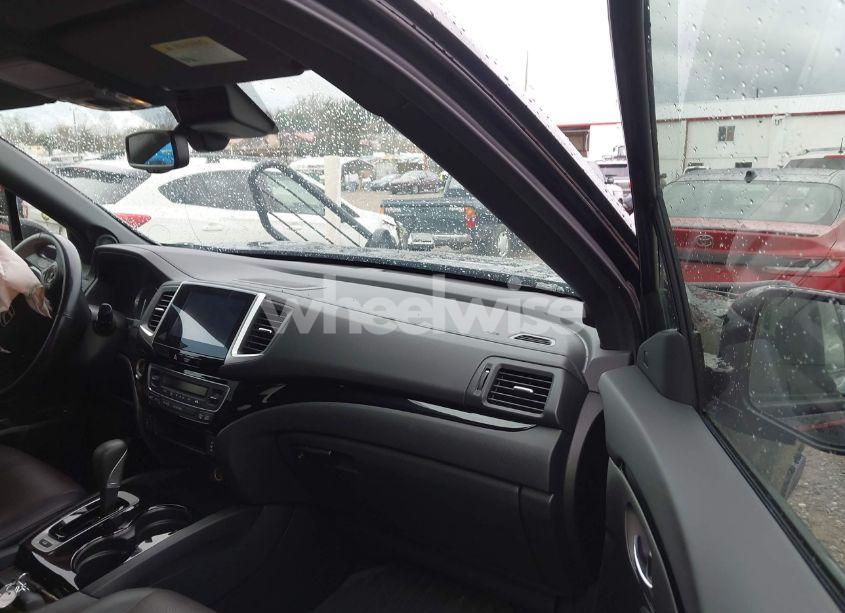 Photo 5 of 2017 Honda Ridgeline BLACK EDITION (VIN 5FPYK3F83HB009159)