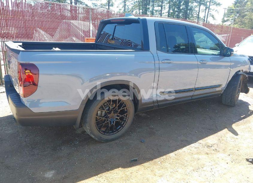 Photo 4 of 2022 Honda Ridgeline BLACK EDITION (VIN 5FPYK3F83NB027821)