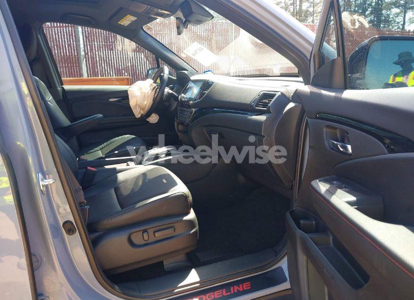 Photo 5 of 2022 Honda Ridgeline BLACK EDITION (VIN 5FPYK3F83NB027821)