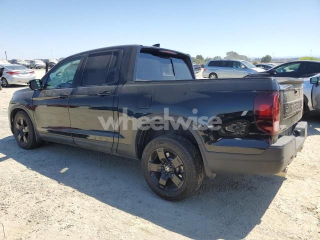Photo 4 of 2024 HONDA RIDGELINE BLACK EDITION (VIN 5FPYK3F84RB000746)