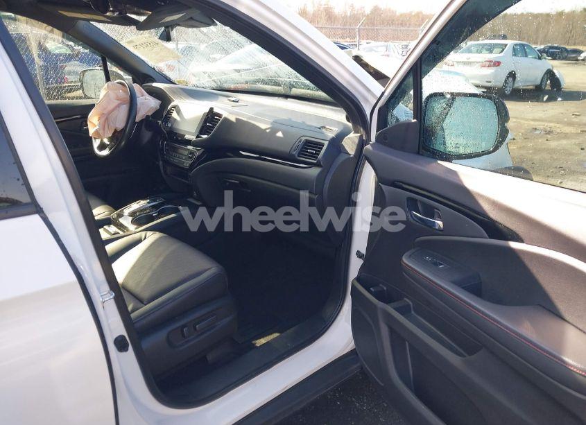 Photo 5 of 2023 Honda Ridgeline BLACK EDITION (VIN 5FPYK3F85PB006536)