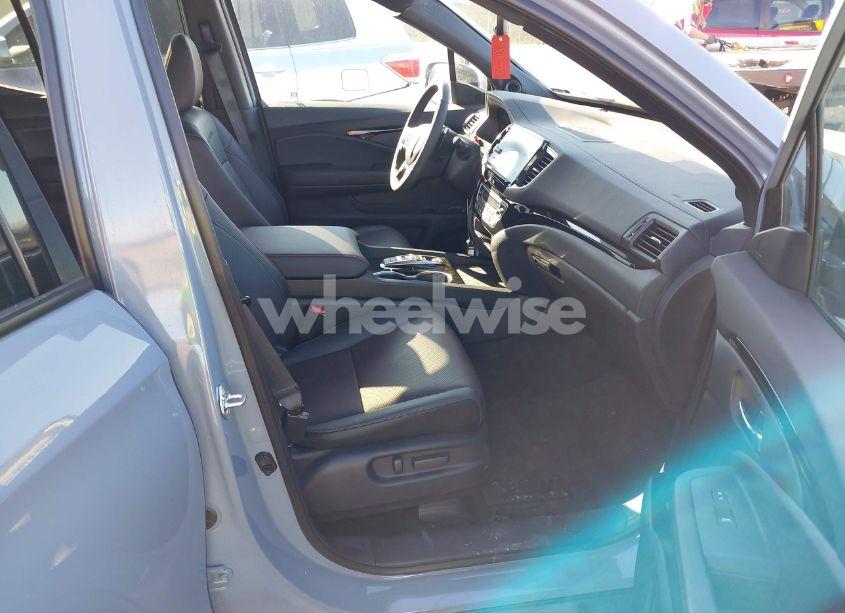 Photo 5 of 2024 Honda Ridgeline BLACK EDITION (VIN 5FPYK3F85RB025204)