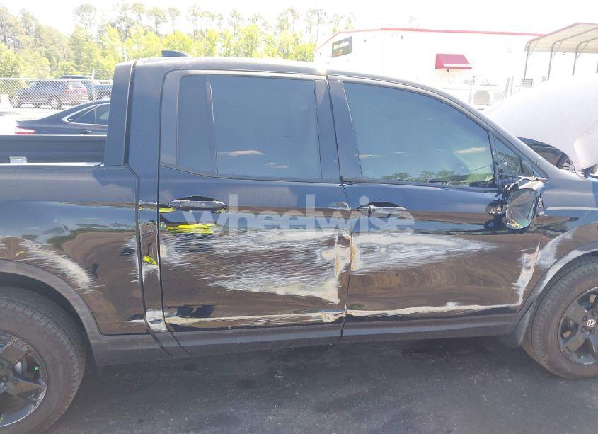 Photo 6 of 2025 Honda Ridgeline BLACK EDITION (VIN 5FPYK3F85SB016492)