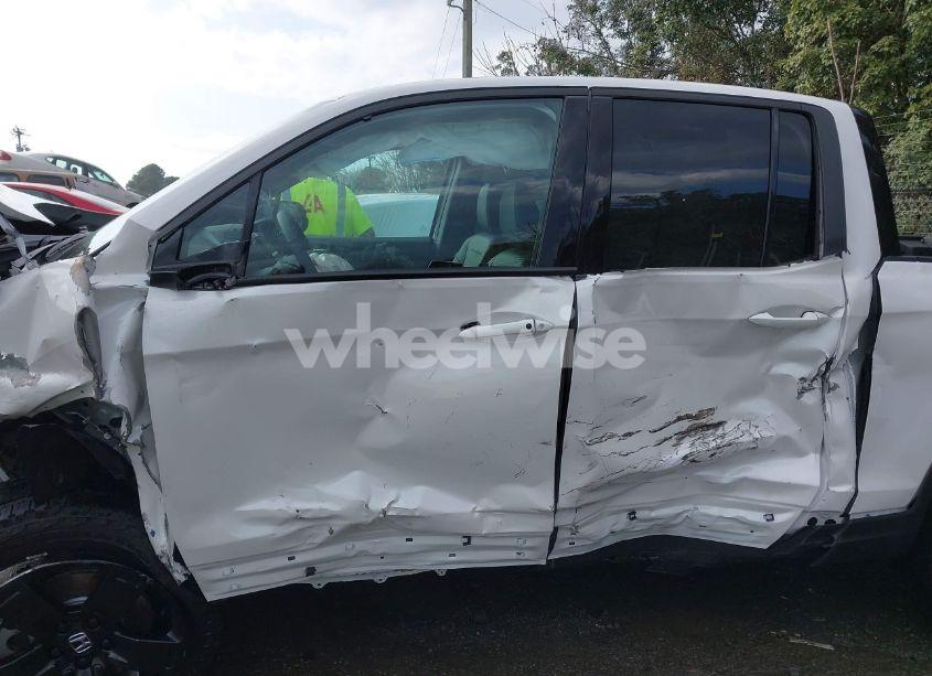 Photo 14 of 2025 Honda Ridgeline BLACK EDITION (VIN 5FPYK3F86SB012824)