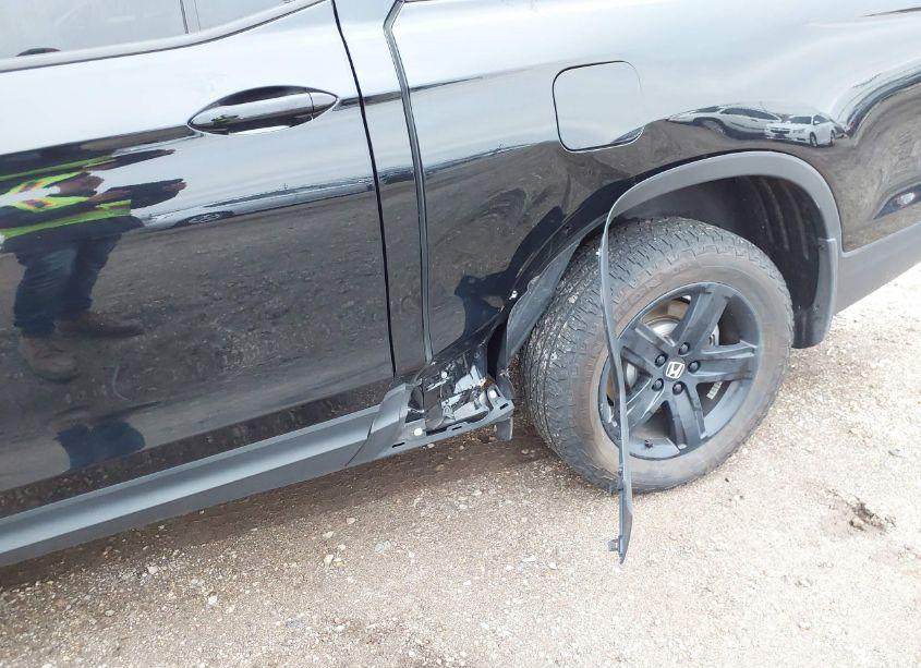 Photo 6 of 2021 Honda Ridgeline BLACK EDITION (VIN 5FPYK3F88MB021673)