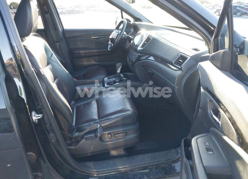 Photo 5 of 2017 Honda Ridgeline BLACK EDITION (VIN 5FPYK3F89HB021073)