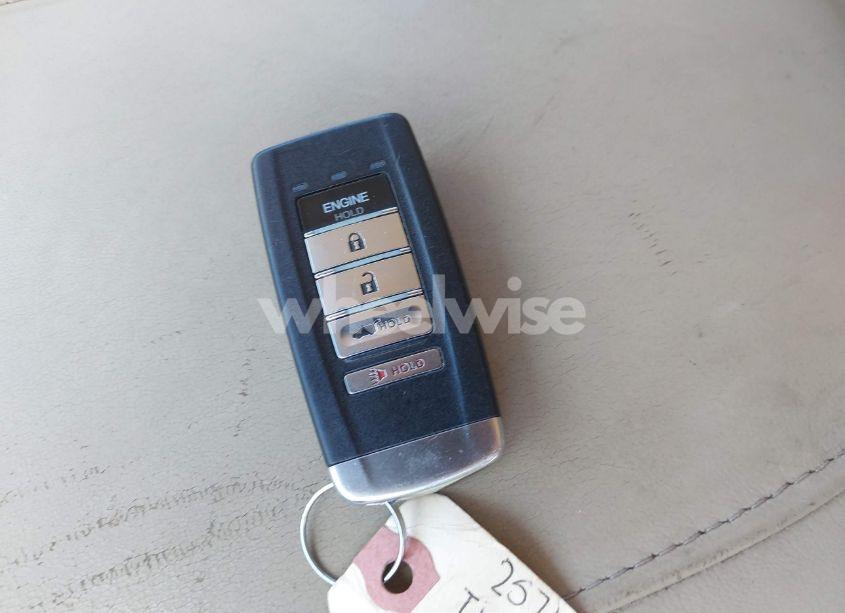 Photo 11 of 2016 Acura Mdx ADVANCE ENTERTAINMENT PACKAGES/ADVANCE PACKAGE (VIN 5FRYD3H99GB014081)