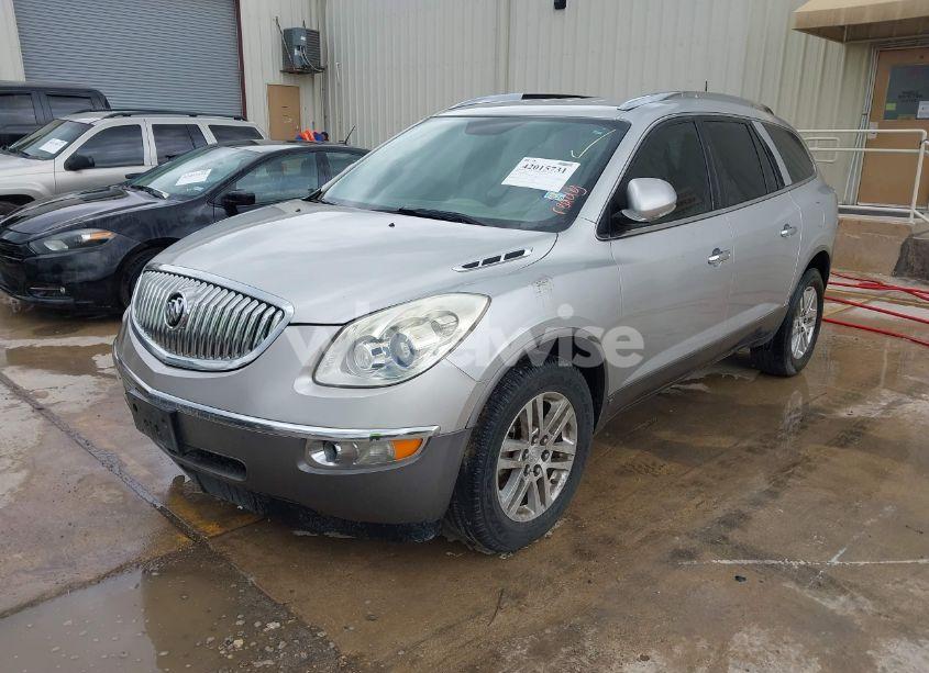 Photo 2 of 2008 Buick Enclave CX (VIN 5GAER13748J102418)
