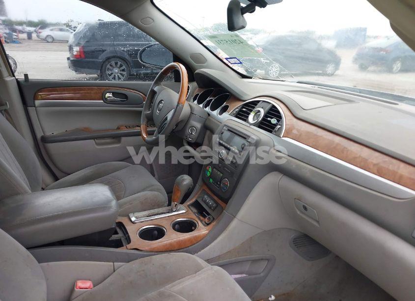 Photo 5 of 2008 Buick Enclave CX (VIN 5GAER13748J102418)