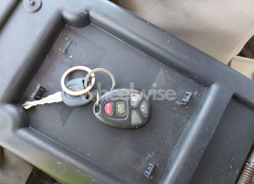 Photo 11 of 2008 Buick Enclave CX (VIN 5GAER137X8J285646)