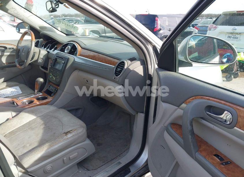 Photo 5 of 2008 Buick Enclave CXL (VIN 5GAER23708J152710)