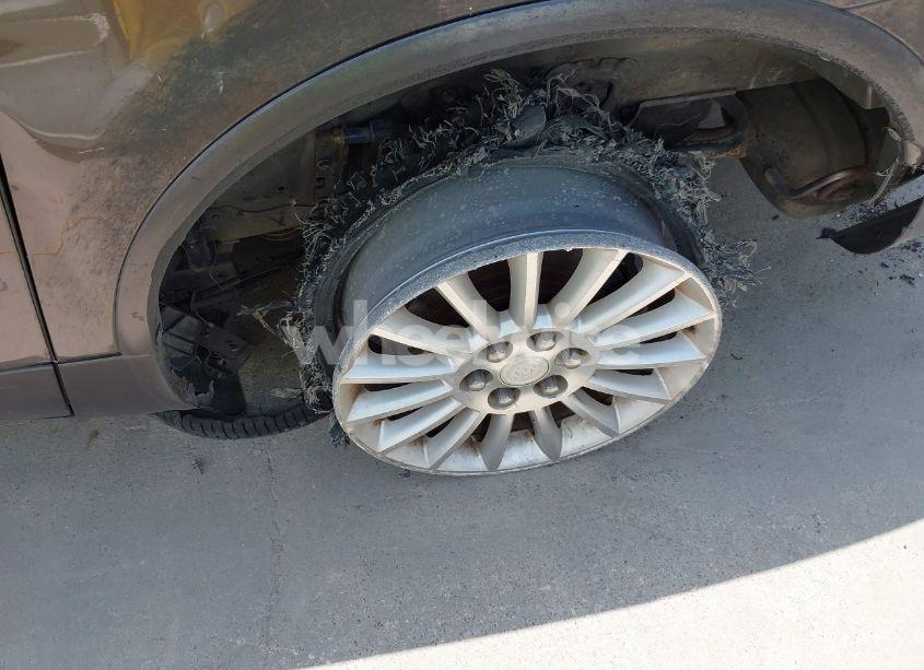 Photo 6 of 2008 Buick Enclave CXL (VIN 5GAER23728J106859)