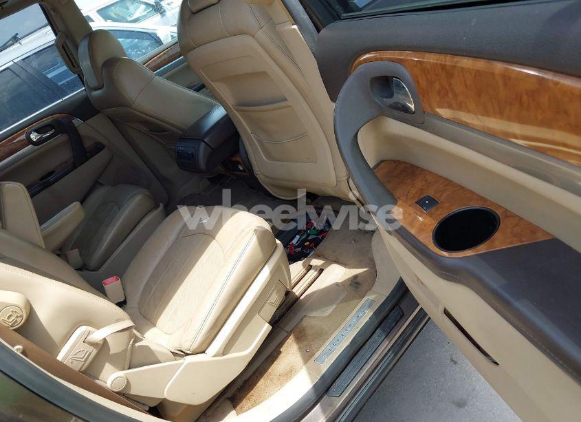 Photo 8 of 2008 Buick Enclave CXL (VIN 5GAER23728J106859)