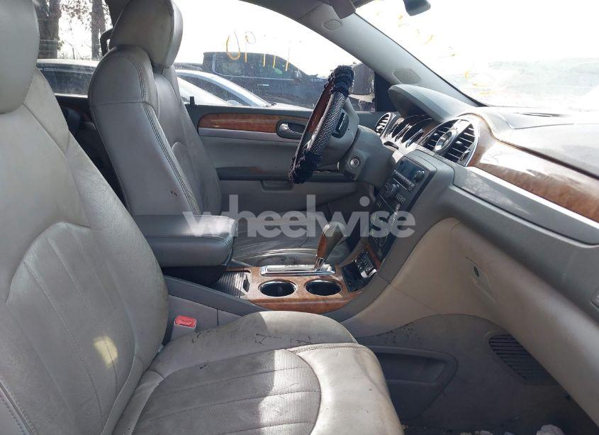 Photo 5 of 2008 Buick Enclave CXL (VIN 5GAER23748J111190)