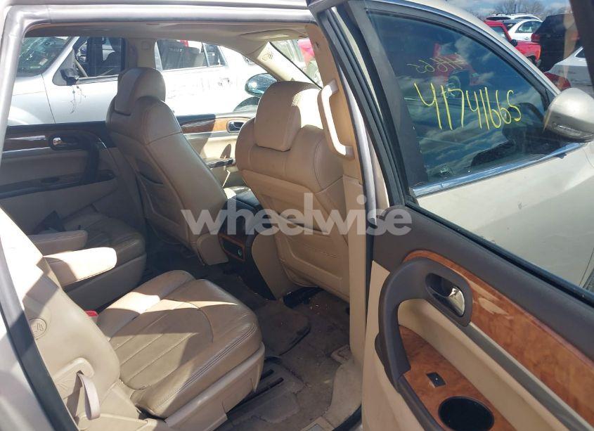 Photo 8 of 2008 Buick Enclave CXL (VIN 5GAER23748J117300)