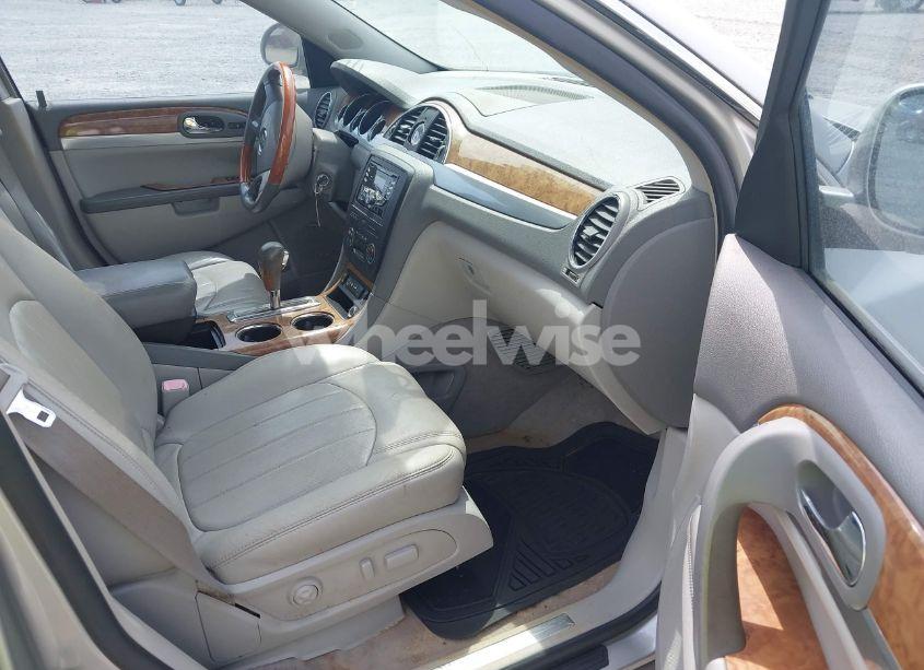 Photo 5 of 2008 Buick Enclave CXL (VIN 5GAER23748J209569)