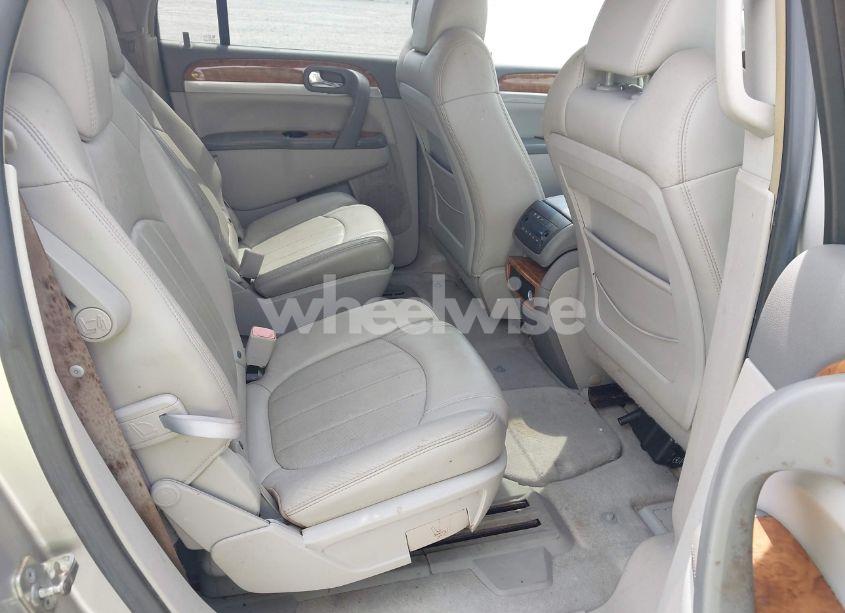 Photo 8 of 2008 Buick Enclave CXL (VIN 5GAER23748J209569)