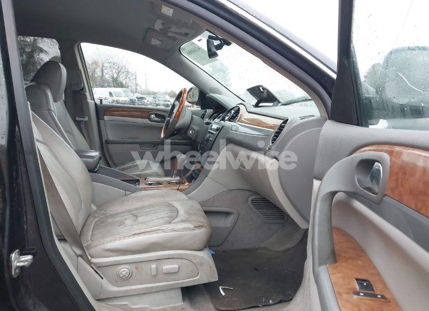 Photo 5 of 2008 Buick Enclave CXL (VIN 5GAER23768J307700)