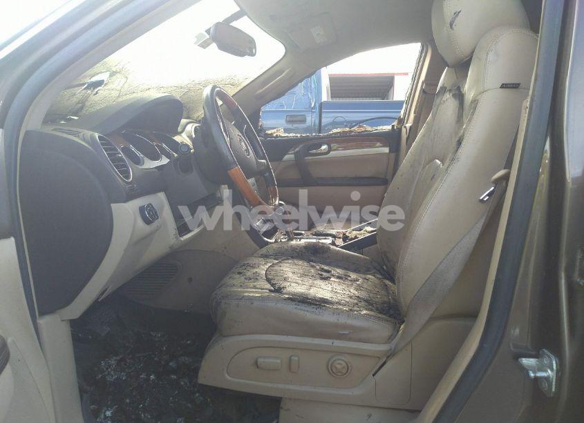 Photo 5 of 2008 Buick Enclave CXL (VIN 5GAER23778J161968)