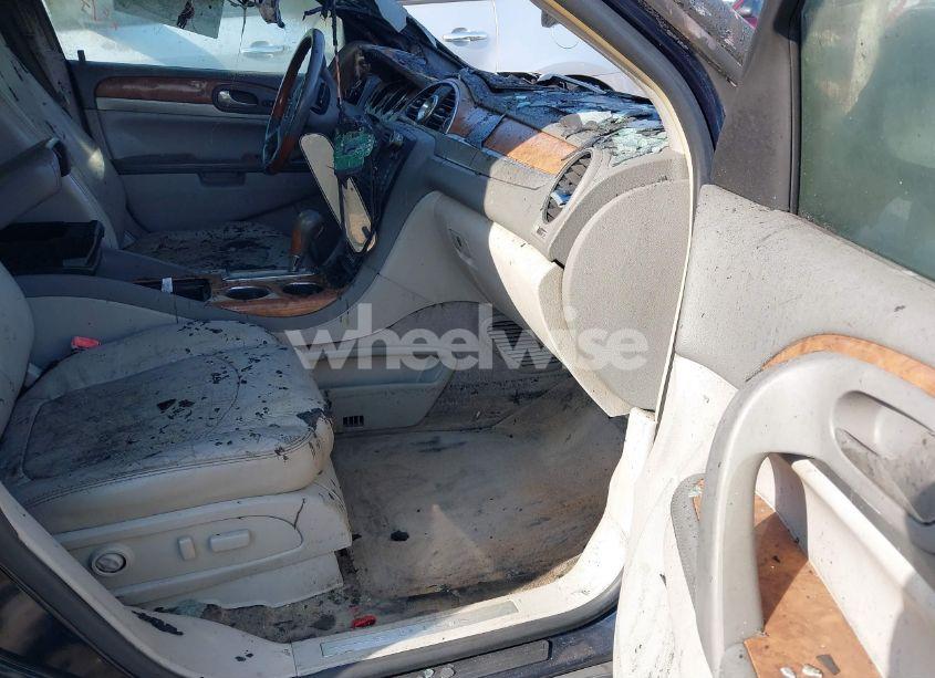 Photo 5 of 2008 Buick Enclave CXL (VIN 5GAER23778J181735)