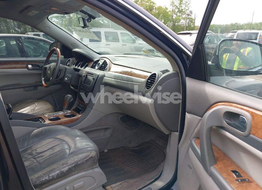 Photo 5 of 2008 Buick Enclave CXL (VIN 5GAER23778J222445)