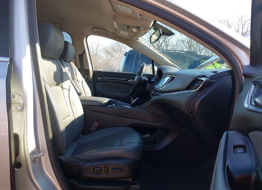 Photo 5 of 2020 Buick Enclave FWD ESSENCE (VIN 5GAERBKW4LJ225465)