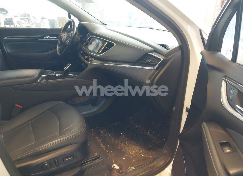 Photo 5 of 2019 Buick Enclave FWD ESSENCE (VIN 5GAERBKW5KJ162844)