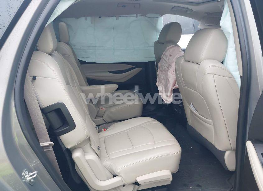 Photo 8 of 2018 Buick Enclave ESSENCE (VIN 5GAERBKW6JJ214965)