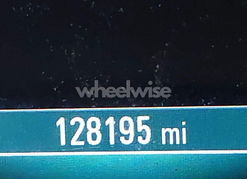 Photo 7 of 2019 Buick Enclave FWD ESSENCE (VIN 5GAERBKW6KJ120442)