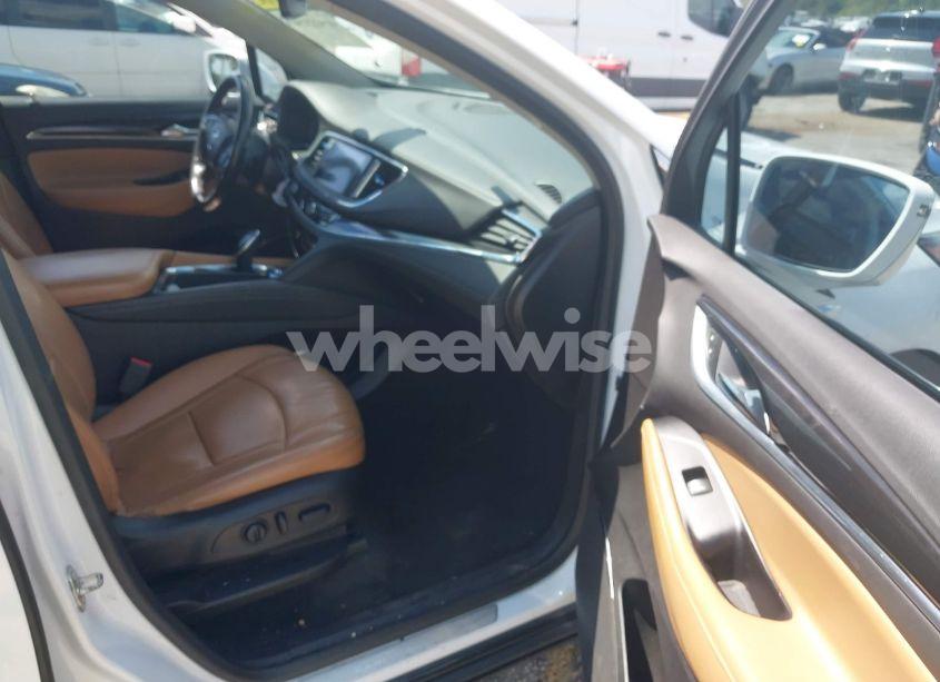 Photo 5 of 2019 Buick Enclave FWD ESSENCE (VIN 5GAERBKW9KJ133105)