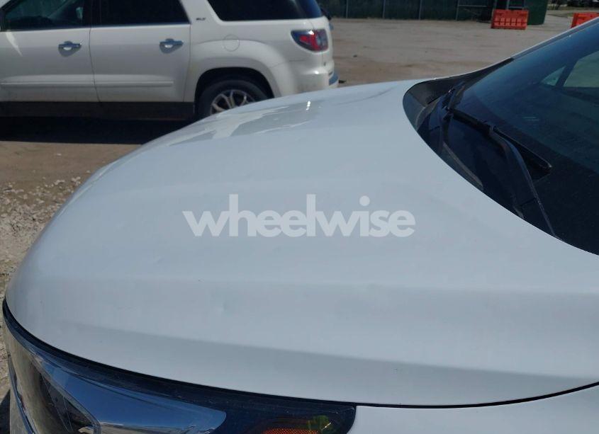 Photo 6 of 2019 Buick Enclave FWD ESSENCE (VIN 5GAERBKW9KJ257942)