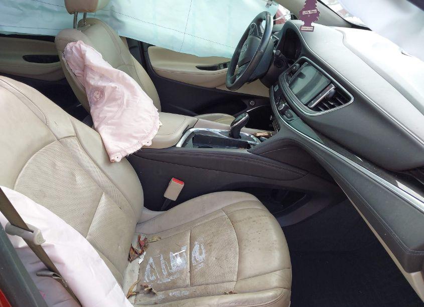 Photo 5 of 2018 Buick Enclave PREMIUM (VIN 5GAERCKW7JJ142910)