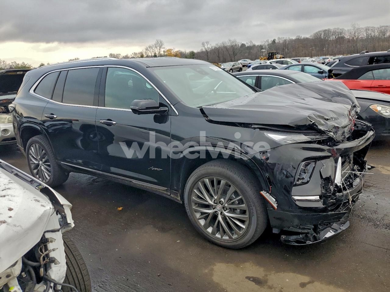 Photo 4 of 2025 BUICK ENCLAVE AVENIR (VIN 5GAERCRSXSJ103944)
