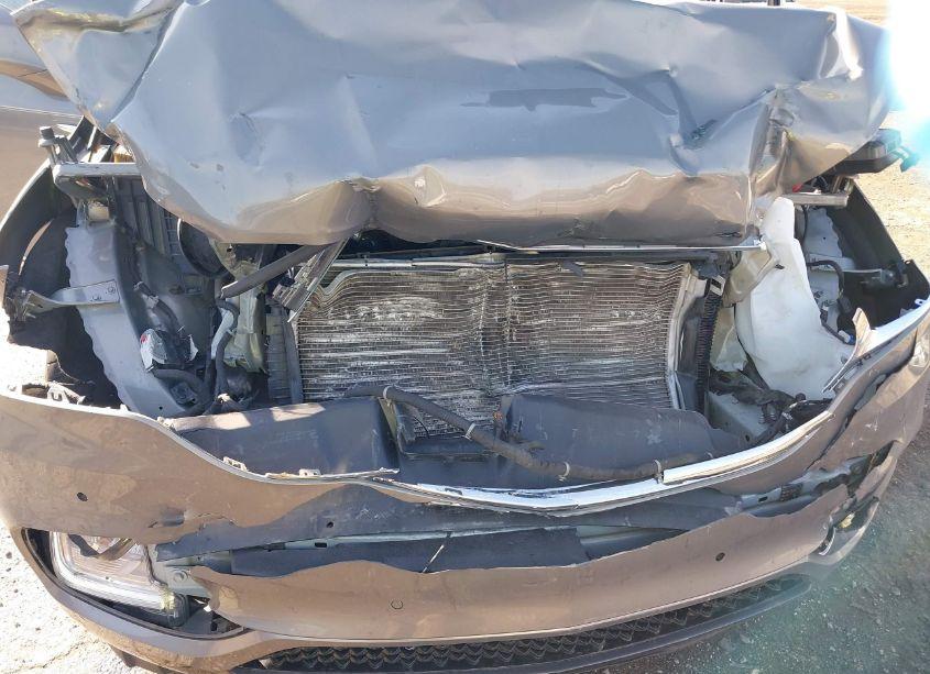 Photo 10 of 2019 Buick Enclave FWD AVENIR (VIN 5GAERDKW0KJ241317)